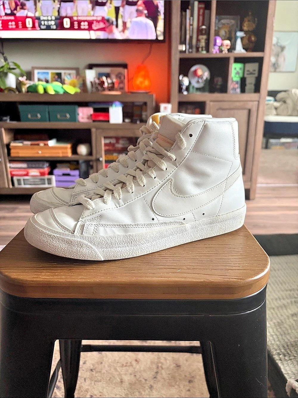 Nike Blazer Mid '77 High-Top Sneakers in White US 10.5